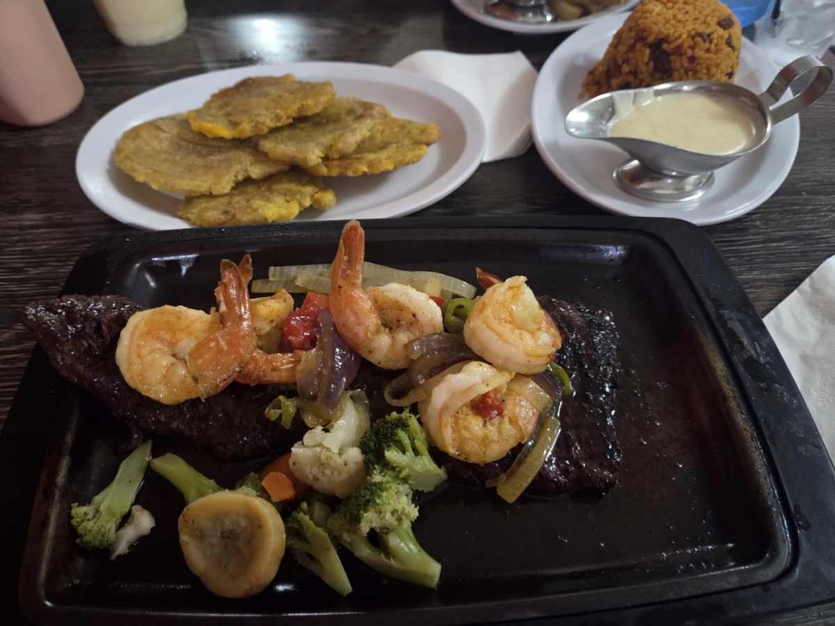 El Rincón del Sabor Restaurant